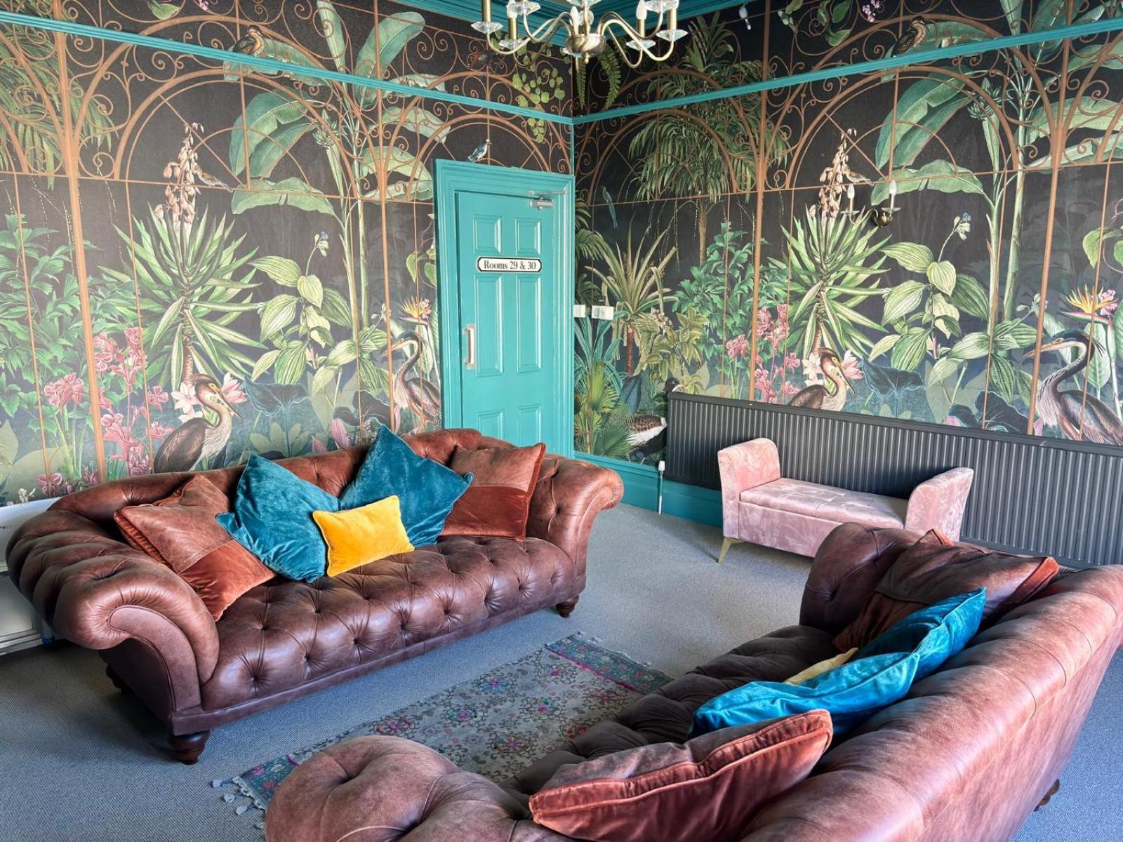 The Sheldon B&B - Free Private Parking Eastbourne Eksteriør billede