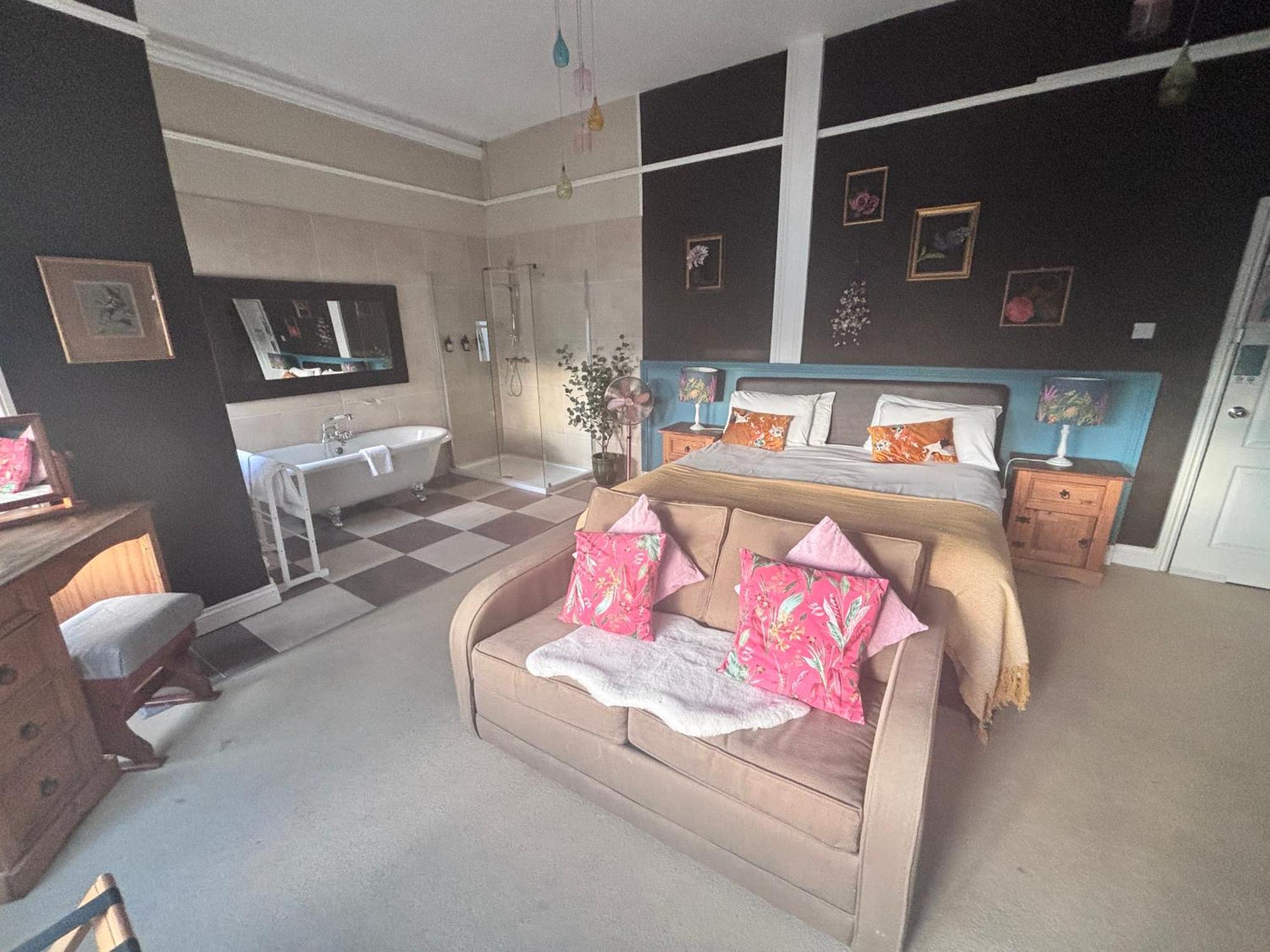 The Sheldon B&B - Free Private Parking Eastbourne Eksteriør billede