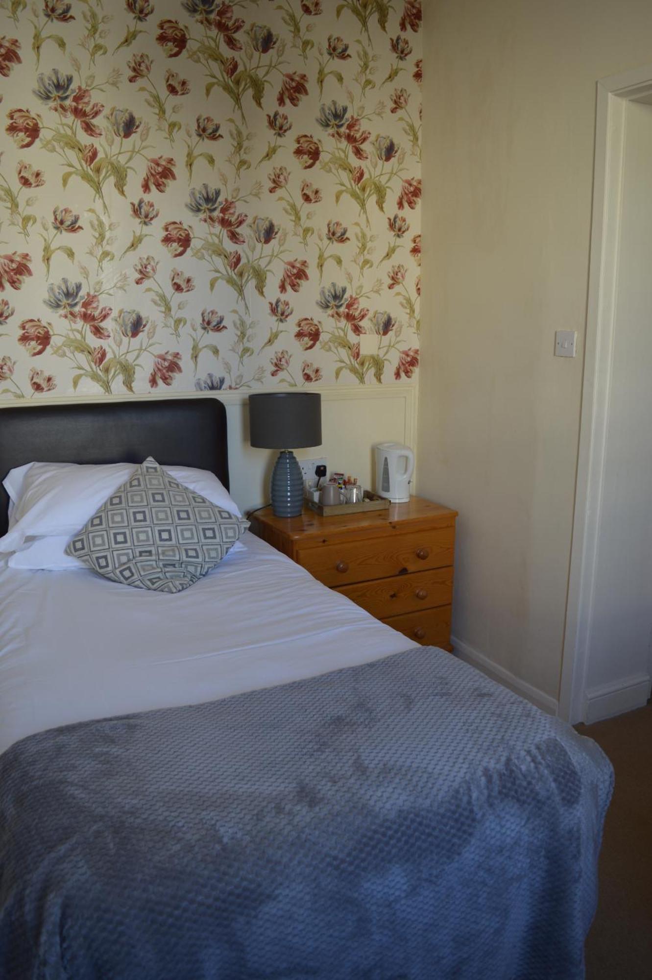 The Sheldon B&B - Free Private Parking Eastbourne Eksteriør billede