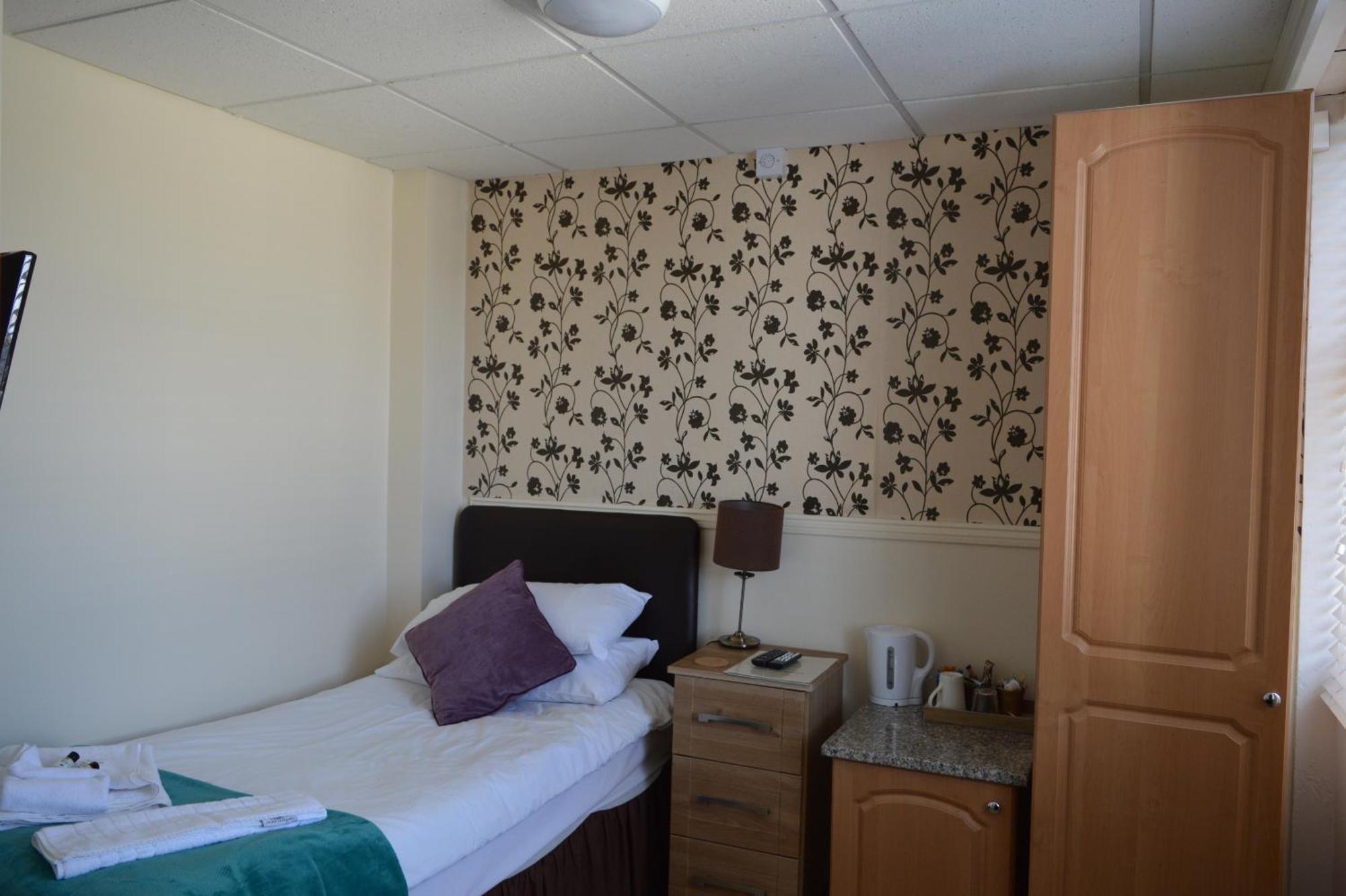 The Sheldon B&B - Free Private Parking Eastbourne Eksteriør billede